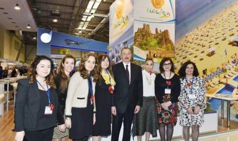 Президентът на Азербайджан посети българския щанд в Баку - 1