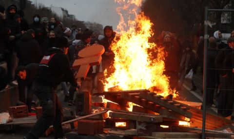 В Брюксел протестираха срещу COVID ограниченията - 1