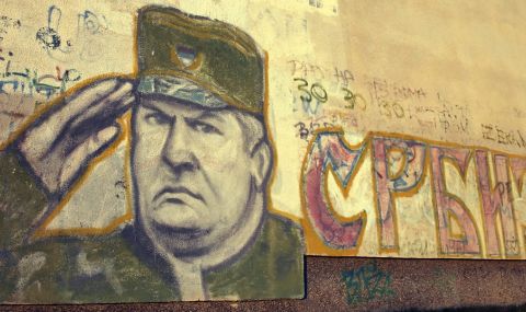 11 юли 1995 г. Генерал Ратко Младич заповядва клането в Сребреница - 1