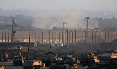 Израел блокира основен път в Газа и предупреждава за засилване на офанзивата - 1