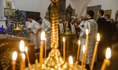 Православни празнуваха днес Коледа в Киев заедно с католиците - 1