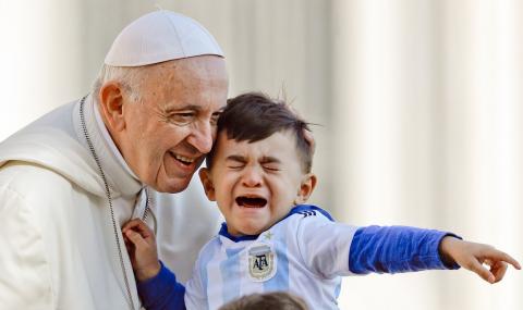 Папа Франциск наказа двама епископи – педофили - 1