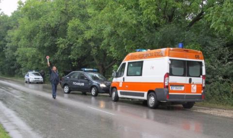 Таксиметров шофьор загина, преобръщайки се край Сандански - 1