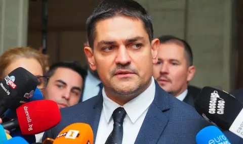 Радостин Василев: За първи път в историята премиерът бяга от блиц контрол. Гроздан Караджов прави брутални неща в БДЖ - 1