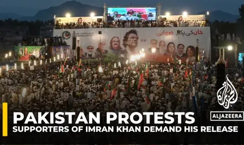 Thousands demand freedom for Pakistan's former prime minister Imran Khan  - 1
