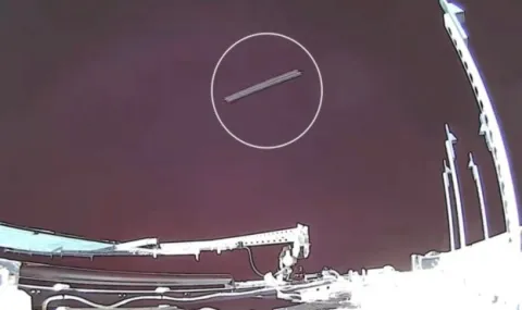 Опасна близост в Космоса. SpaceX алармира за непредсказуеми сателитни маневри в орбита - 1