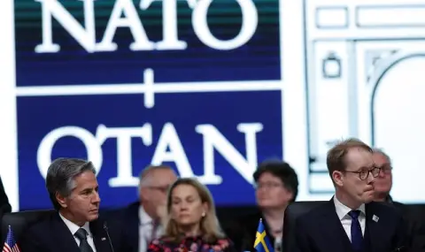 Крал Карл XVI Густав: Членството ни в НАТО не е насочено срещу никого - 1