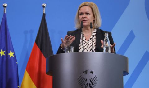 Германия няма да въвежда стационарен контрол по границите с Полша и Чехия заради мигрантите - 1