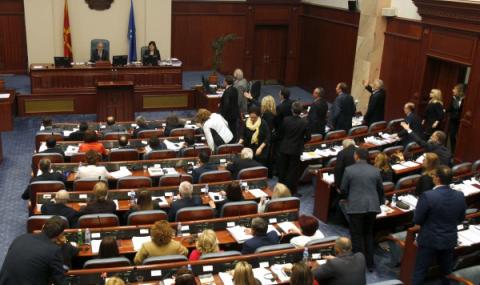 Македония прие албанския за втори официален език - 1