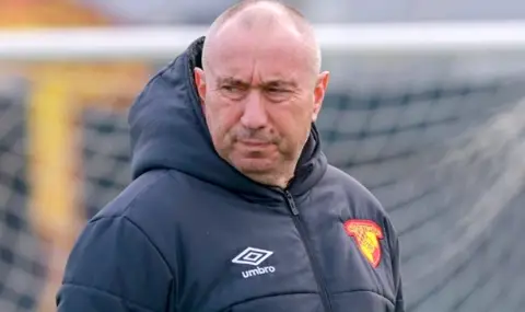 Предлагат на Мъри Стоилов бивш халф на ЦСКА - 1