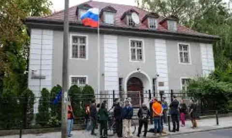 В Гданск затвориха последното руско консулство в Полша