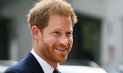 Принц Хари пристигна в Лондон заради съдебно дело срещу таблоид (ВИДЕО) - 1