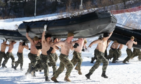 Ето така тренират американските и южнокорейски пехотинци (СНИМКИ) - 1