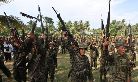 Десетки убити полицаи в сблъсъци с бунтовници във Филипините - 1