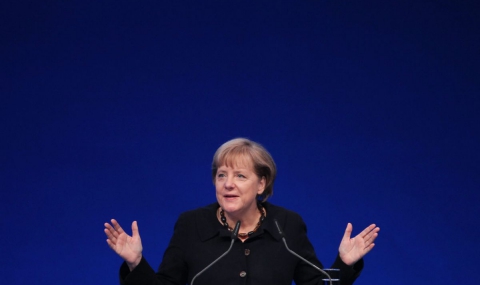 Меркел не пуска Гърция вън от Еврозоната - 1