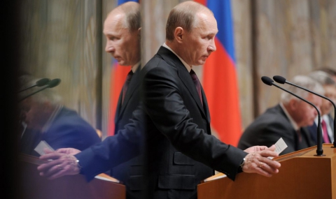 Путин влиза в Кремъл, руснаците бягат в чужбина - 1