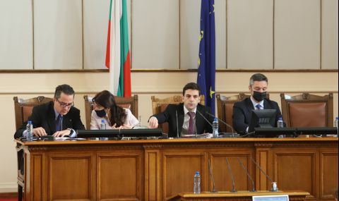 Никола Минчев свиква извънредно заседание на парламента заради газовата криза и Украйна  - 1
