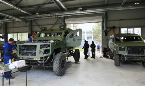 В Симитли ще се произвеждат родни бронирани машини за пехотата - 1