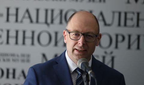 Йордан Божилов: Системите ни на въоръжение са несъвместими с тези на нашите съюзници - 1