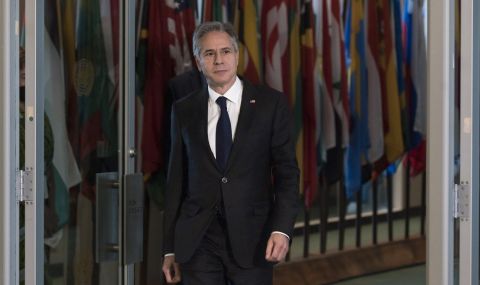 Американският държавен секретар Антъни Блинкън е на изненадващо посещение в Киев - 1