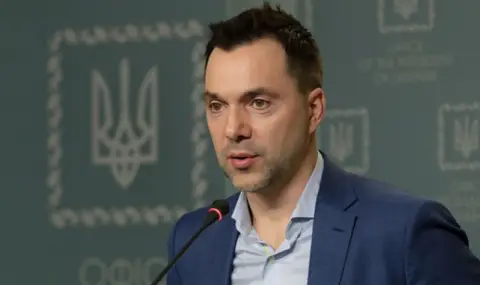 Kiev imposes sanctions on Zelensky's former adviser Oleksiy Arestovich. They tried to kill a former leader of the Right  - 1