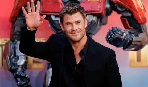 Екранният Тор Крис Хемсуърт навършва 42 години днес - 1