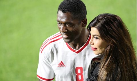 Футболна звезда смени религията си заради своята съпруга - 1