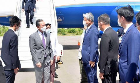 Високопоставен дипломат е на посещение в Мианма - 1