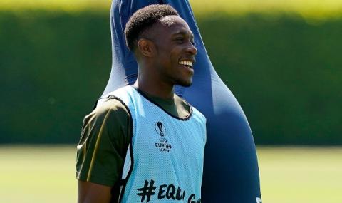 Контузии съсипват кариерата на Дани Уелбек - 1