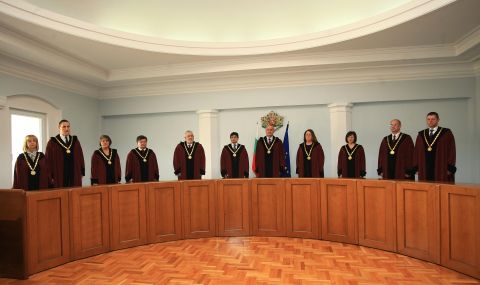 Конституционният съд: Противоконституционно е прокурор да разследва главния - 1