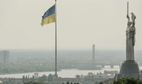 Залп от руски дронове събуди Киев - 1