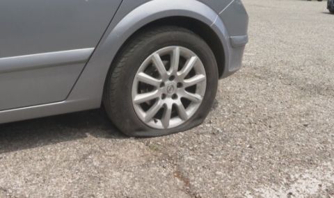 Неприятност за шофьори в Ямбол: Десетки коли осъмнаха с нарязани гуми  - 1