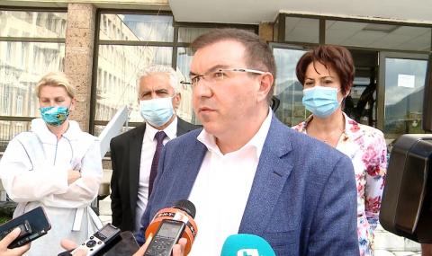 Здравният министър: Най-тежък е проблемът с персонала в болниците - 1