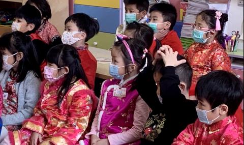 Китайски учител отрови 23 деца - 1