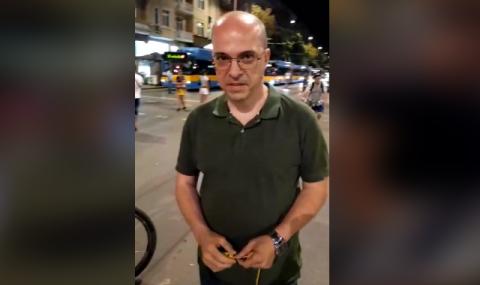 Синът на Гърневски протестира срещу правителството, моли го да напусне ГЕРБ (ВИДЕО) - 1