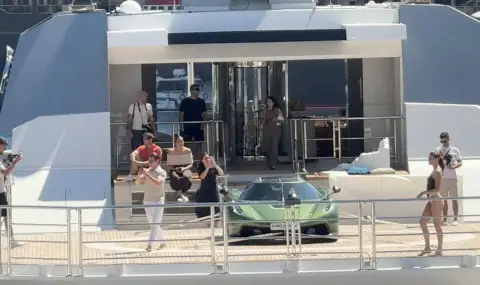 Върхът на лукса: Милиардери поставиха Koenigsegg Jesko върху яхта - 1