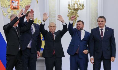 В Кремъл бяха подписани договорите за анексирането на Донбас и други украински територии към Русия - 1
