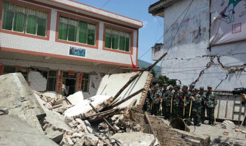 Силно земетресение в Китай взе десетки жертви - 1