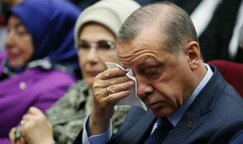 Жена кръсти детето си на Ердоган - 1