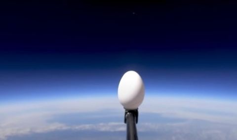 В името на експеримента пуснаха яйце от космоса (ВИДЕО) - 1