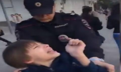 В Москва арестуваха 10-годишен, цитиращ Хамлет (ВИДЕО) - 1