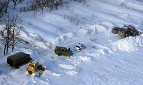 Пътищата в Сърбия, Австрия и Унгария непроходими заради силен сняг и вятър (обновена) - 1