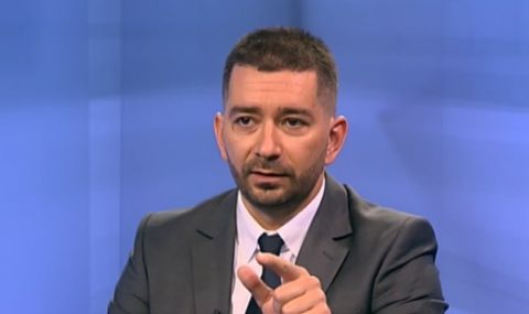 Политолог: Скоро президентът ще свали доверието си от властта - 1