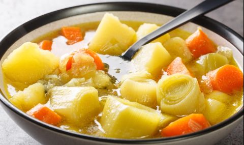 Рецепта на деня: Картофена супа с праз лук - 1