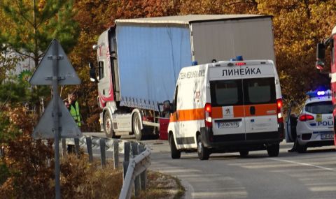 Верижна катастрофа на пътя София – Варна, има тежко пострадал - 1