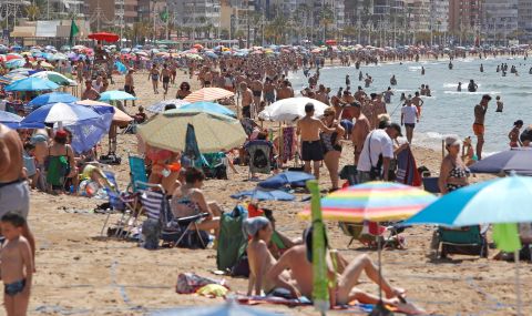 Испания губи милион туристи - 1