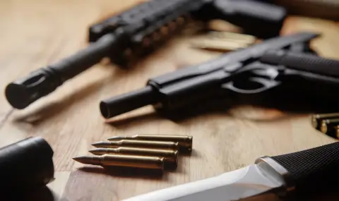 Израелската армия: Открихме "един от най-големите тайни складове за оръжия" в Газа - 1