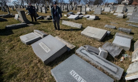 Оскверниха еврейско гробище във Филаделфия - 1