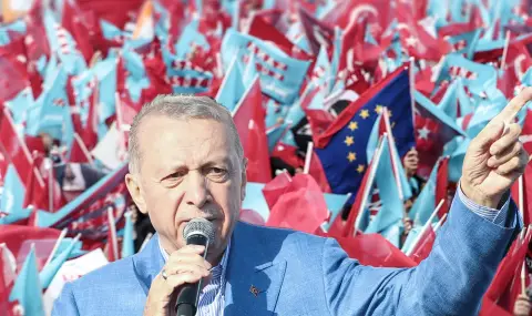 След повече от 20 години начело на Турция и на 70 години: Тръгва ли си Ердоган от политическия живот в страната?