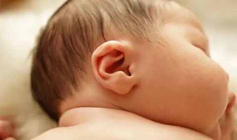 Бебе с рекордните 5,52 кг се роди в чешка болница (СНИМКИ) - 1